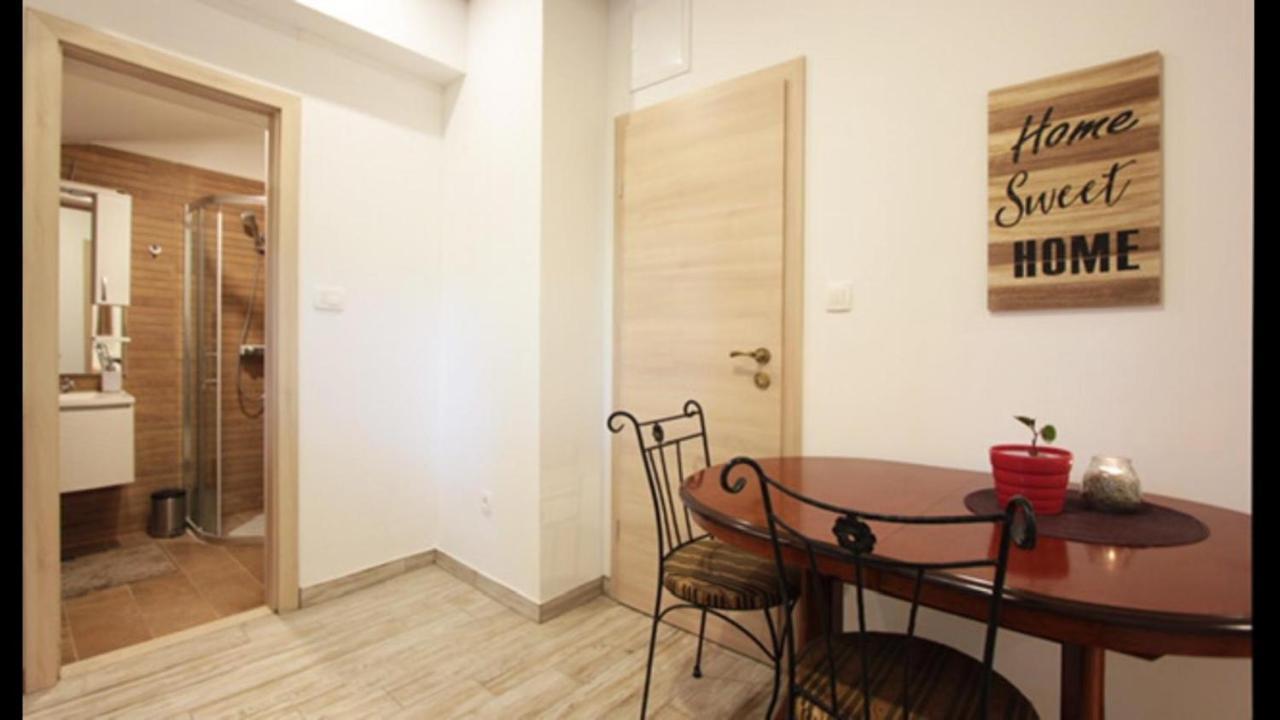 Misel Apartment Split Exterior photo
