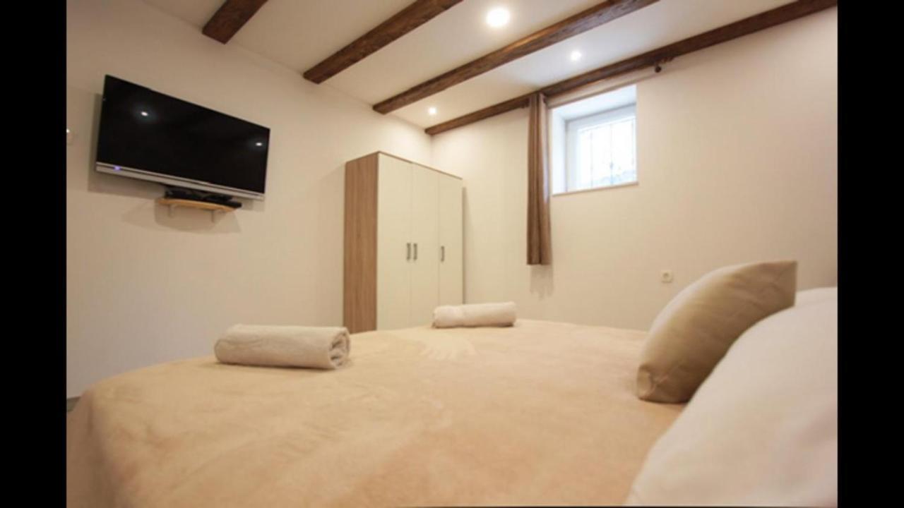 Misel Apartment Split Exterior photo